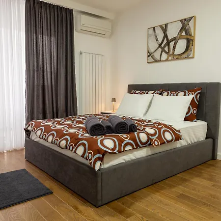 Planet - Harmony Lux & Apartman Ni