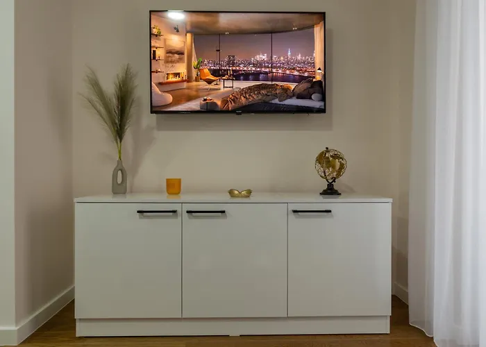 Planet - Harmony Lux & Apartman Ni